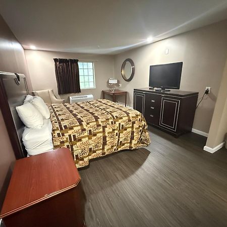 Magnolia Bay Hotel & Suites جونزبورو المظهر الخارجي الصورة