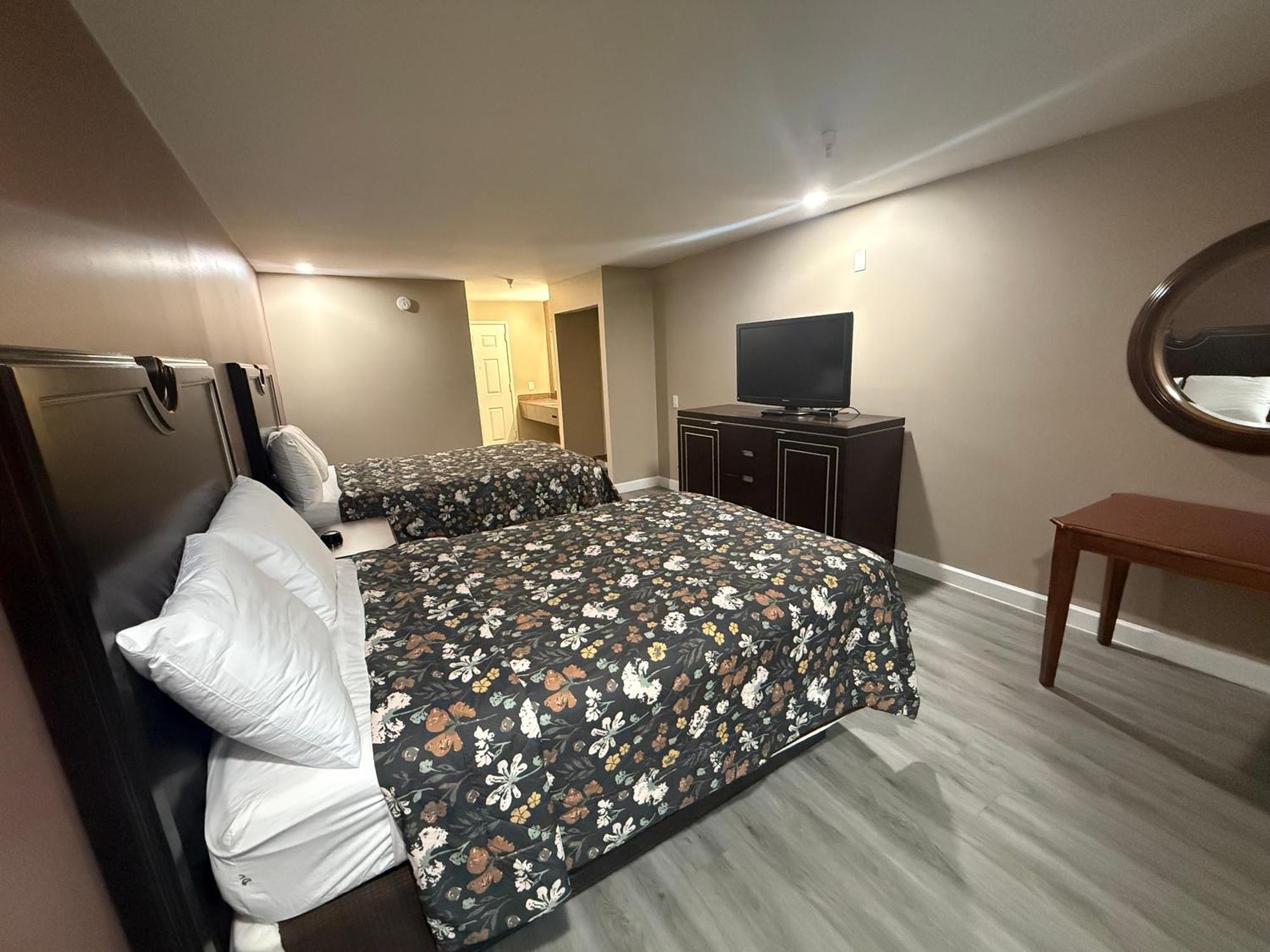 Magnolia Bay Hotel & Suites جونزبورو المظهر الخارجي الصورة