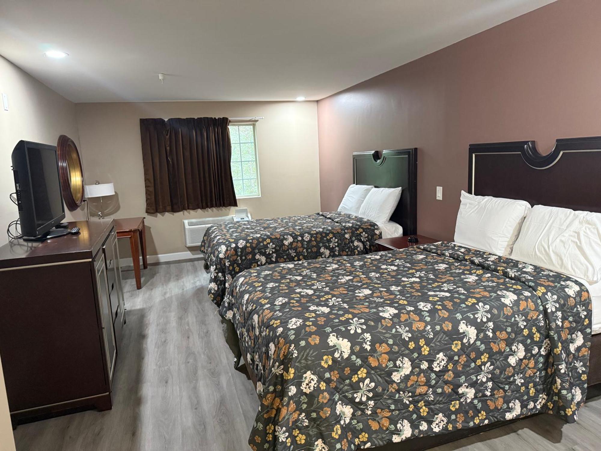 Magnolia Bay Hotel & Suites جونزبورو المظهر الخارجي الصورة