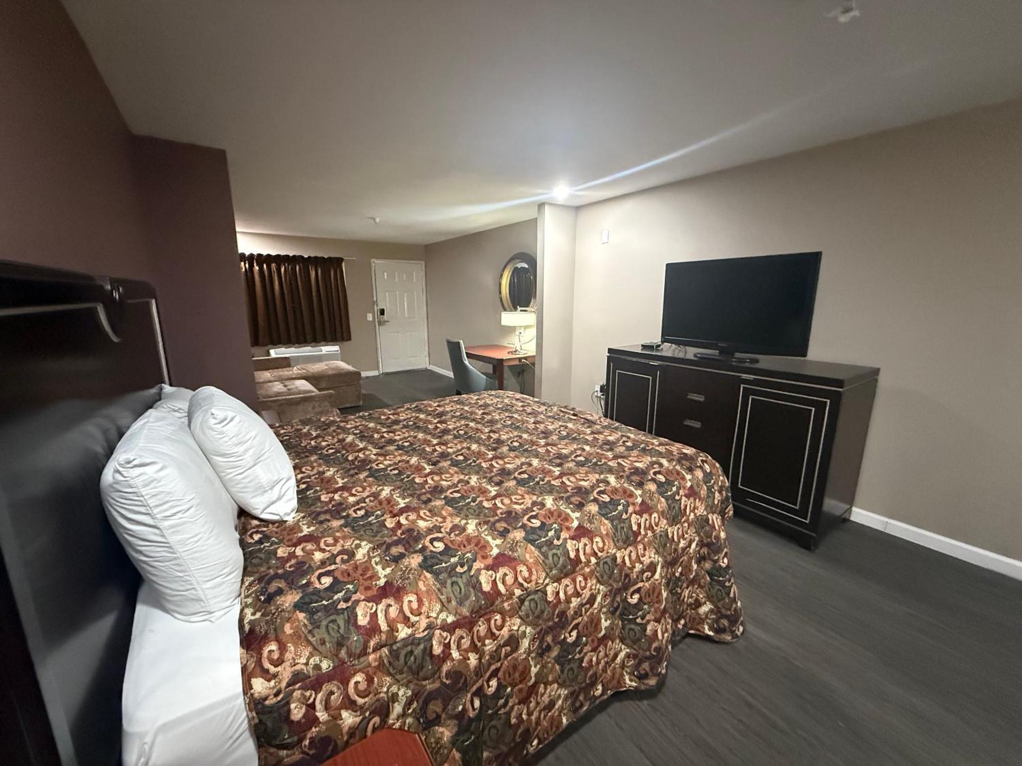 Magnolia Bay Hotel & Suites جونزبورو المظهر الخارجي الصورة