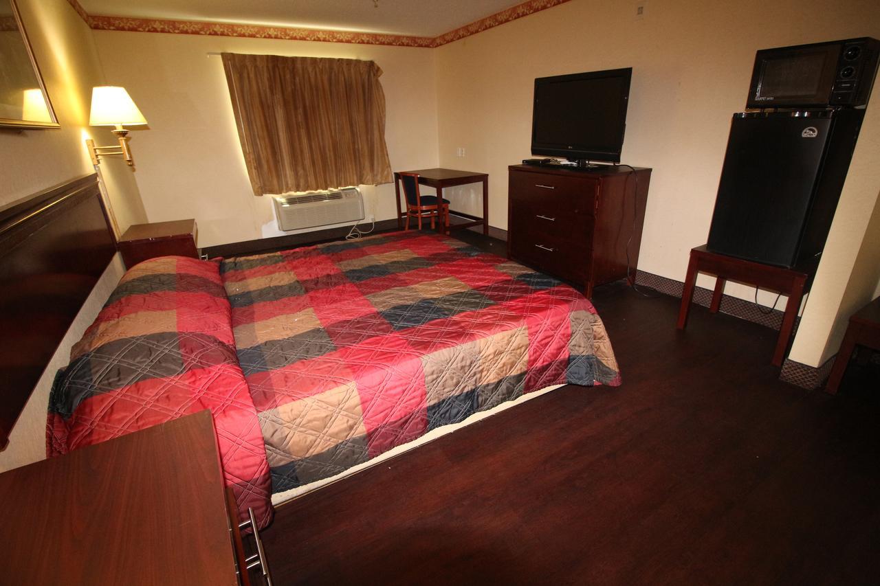 Magnolia Bay Hotel & Suites جونزبورو المظهر الخارجي الصورة