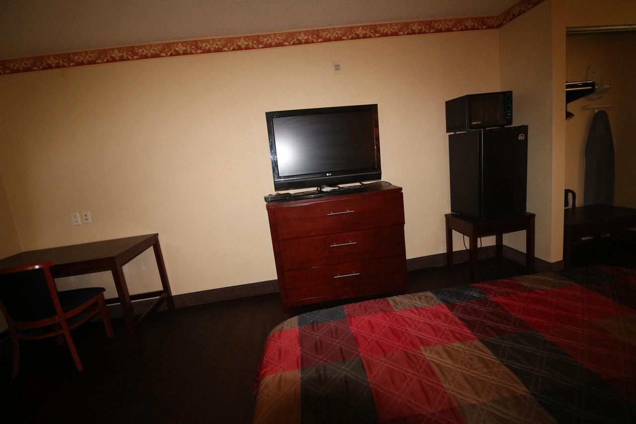 Magnolia Bay Hotel & Suites جونزبورو المظهر الخارجي الصورة